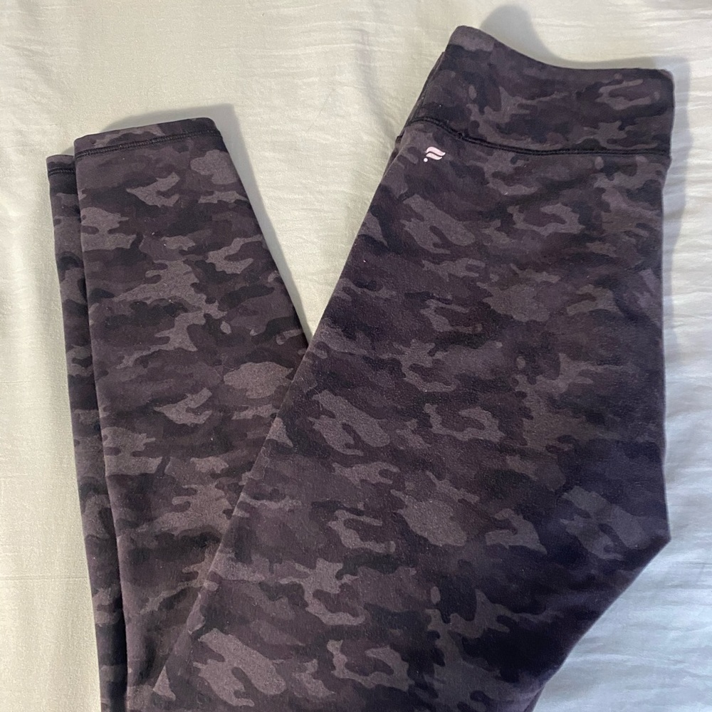 Camo leggings